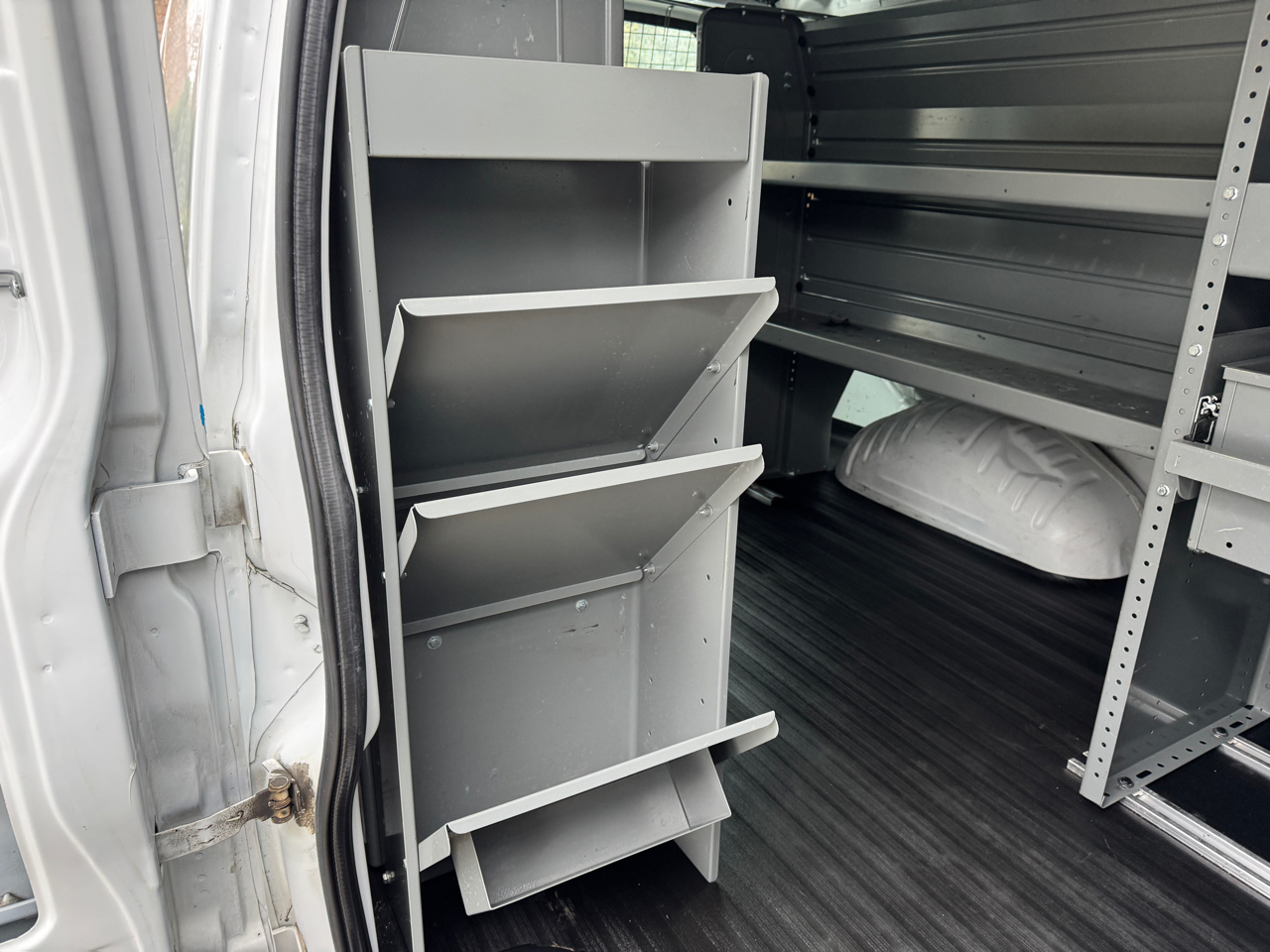 Chevrolet Express Cargo Van RWD 2500 135" 2015