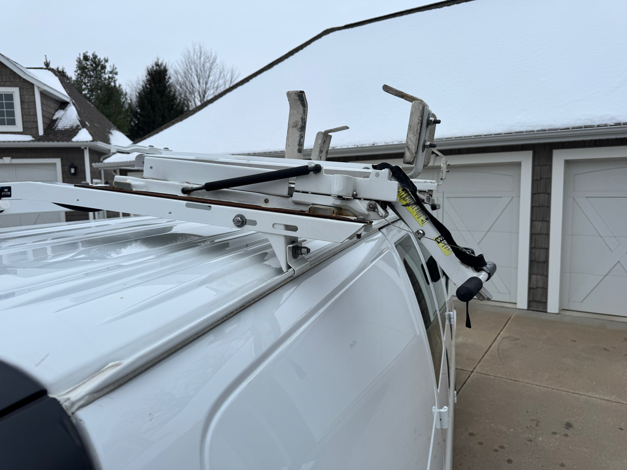 Chevrolet Express Cargo Van RWD 2500 135" 2015