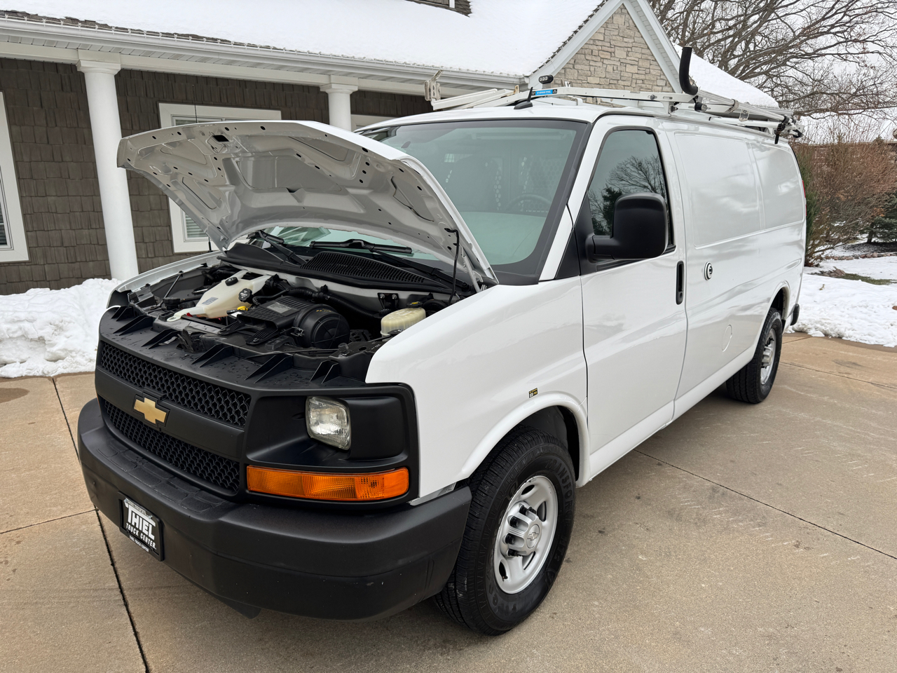 Chevrolet Express Cargo Van RWD 2500 135" 2015
