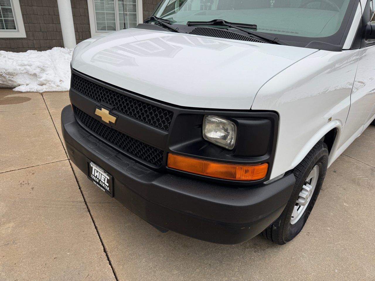 Chevrolet Express Cargo Van RWD 2500 135" 2015