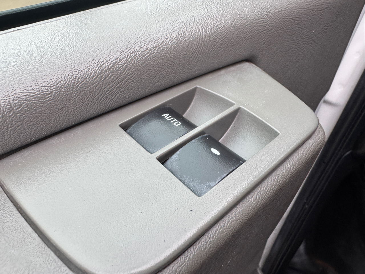 Chevrolet Express Cargo Van RWD 2500 135" 2015