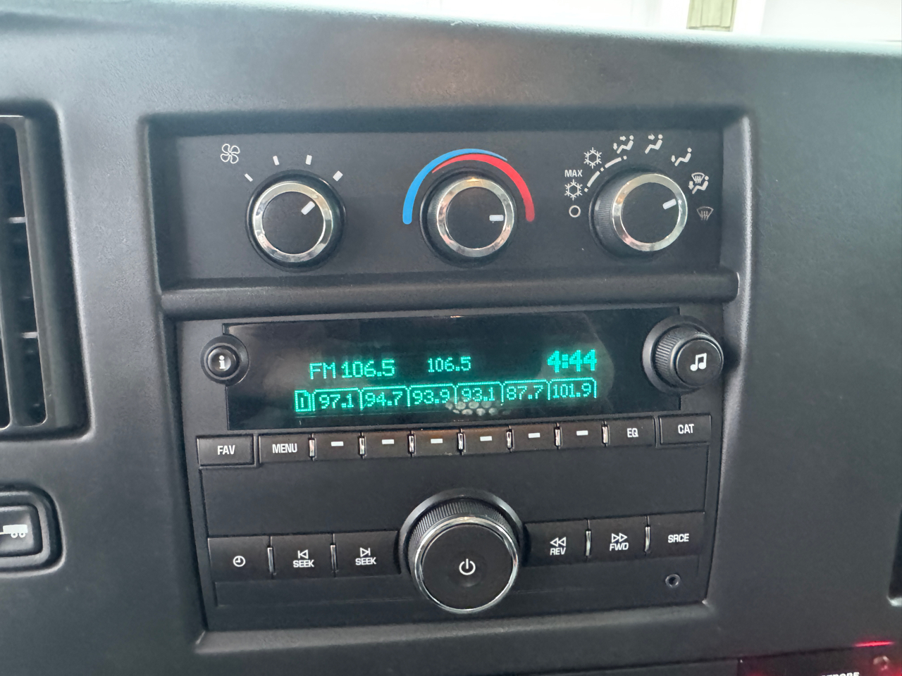 Chevrolet Express Cargo Van RWD 2500 135" 2015