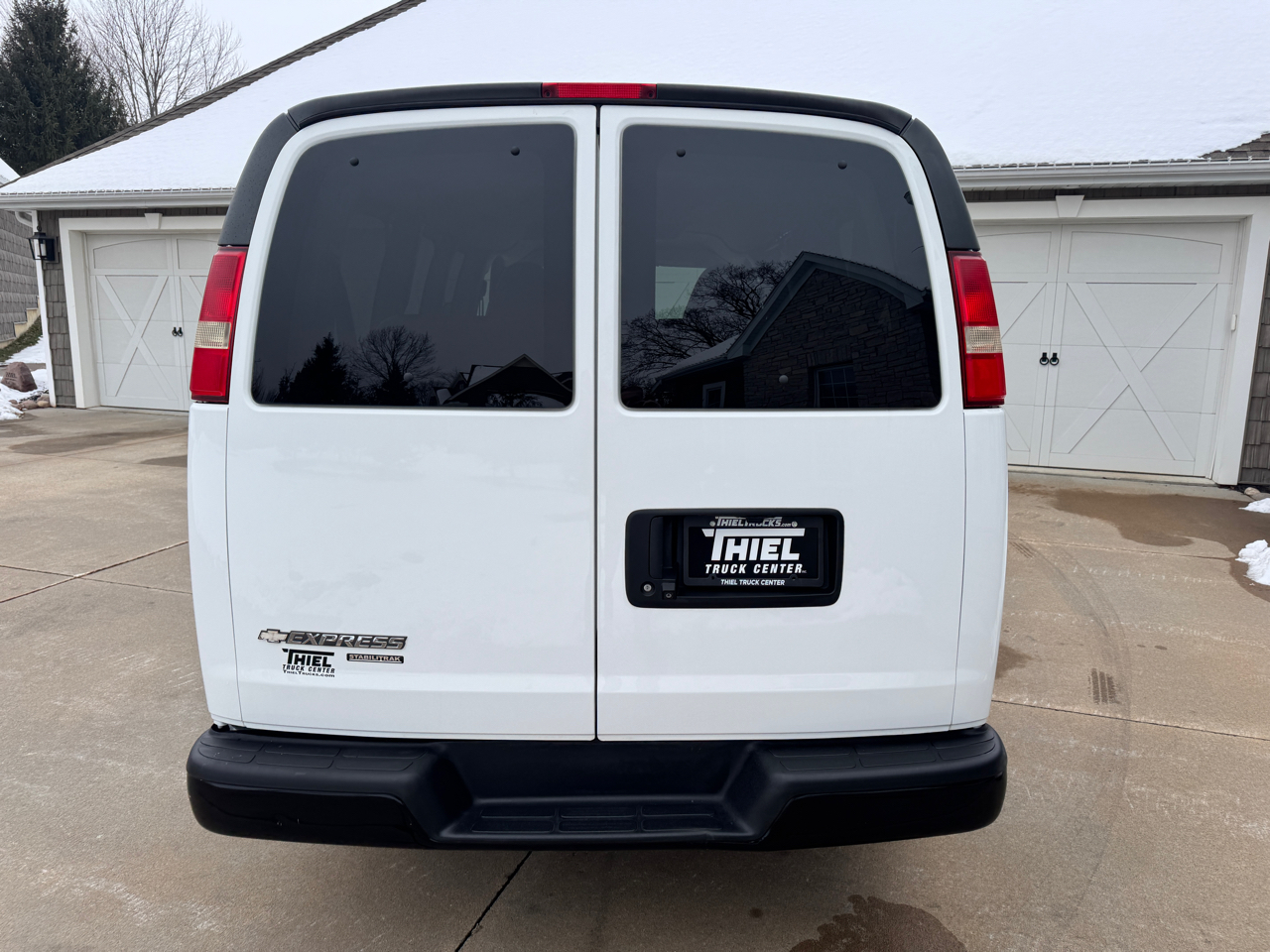 Chevrolet Express Passenger RWD 2500 135" LS 2015