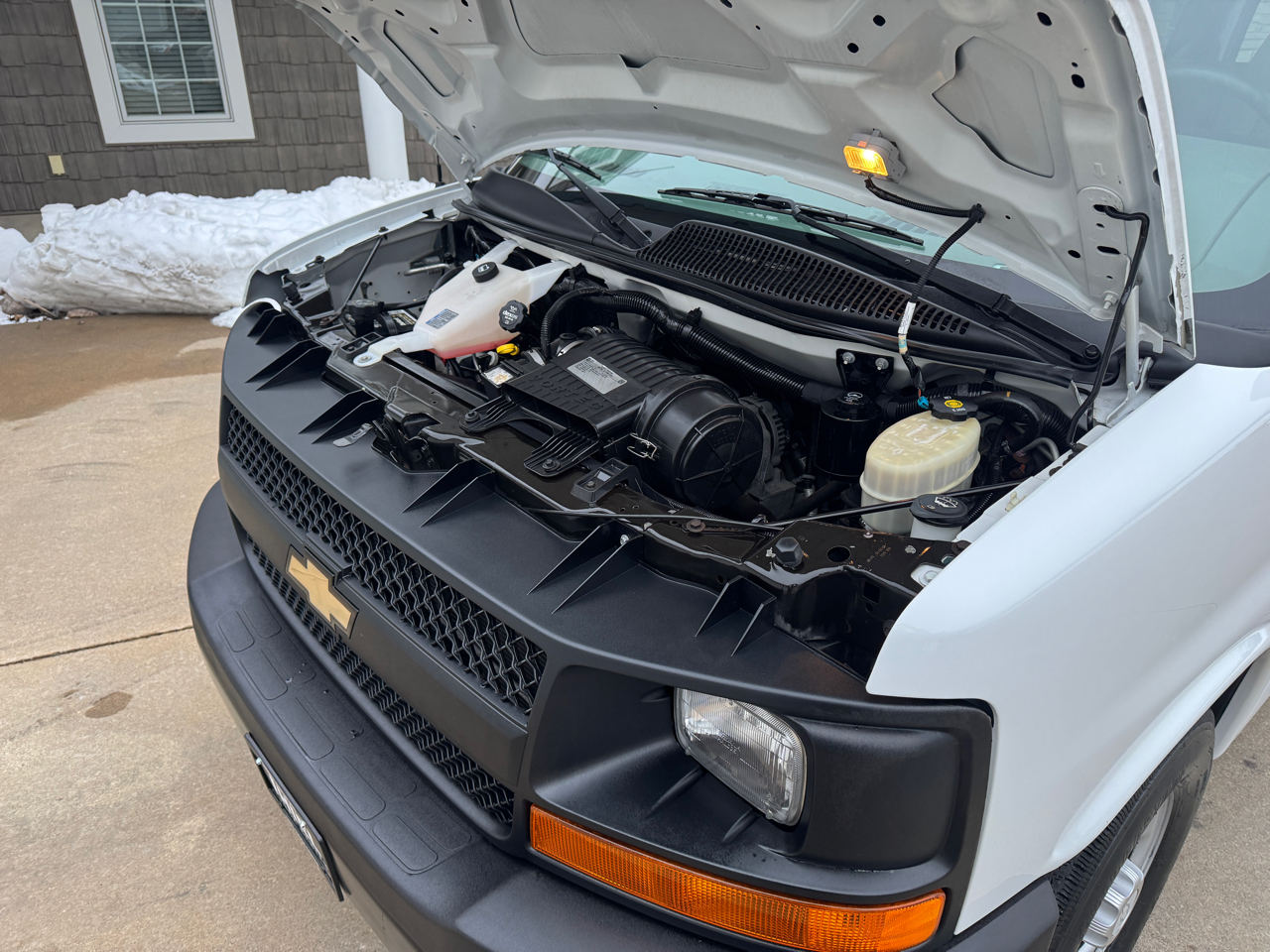 Chevrolet Express Passenger RWD 2500 135" LS 2015