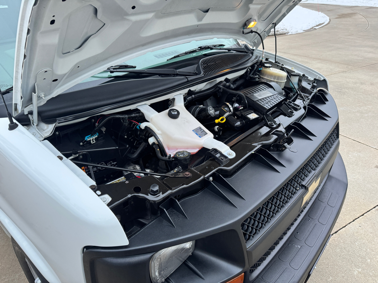 Chevrolet Express Passenger RWD 2500 135" LS 2015