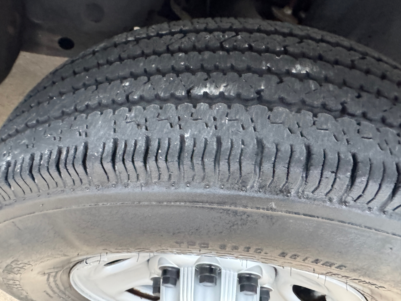 Chevrolet Express Passenger RWD 2500 135" LS 2015