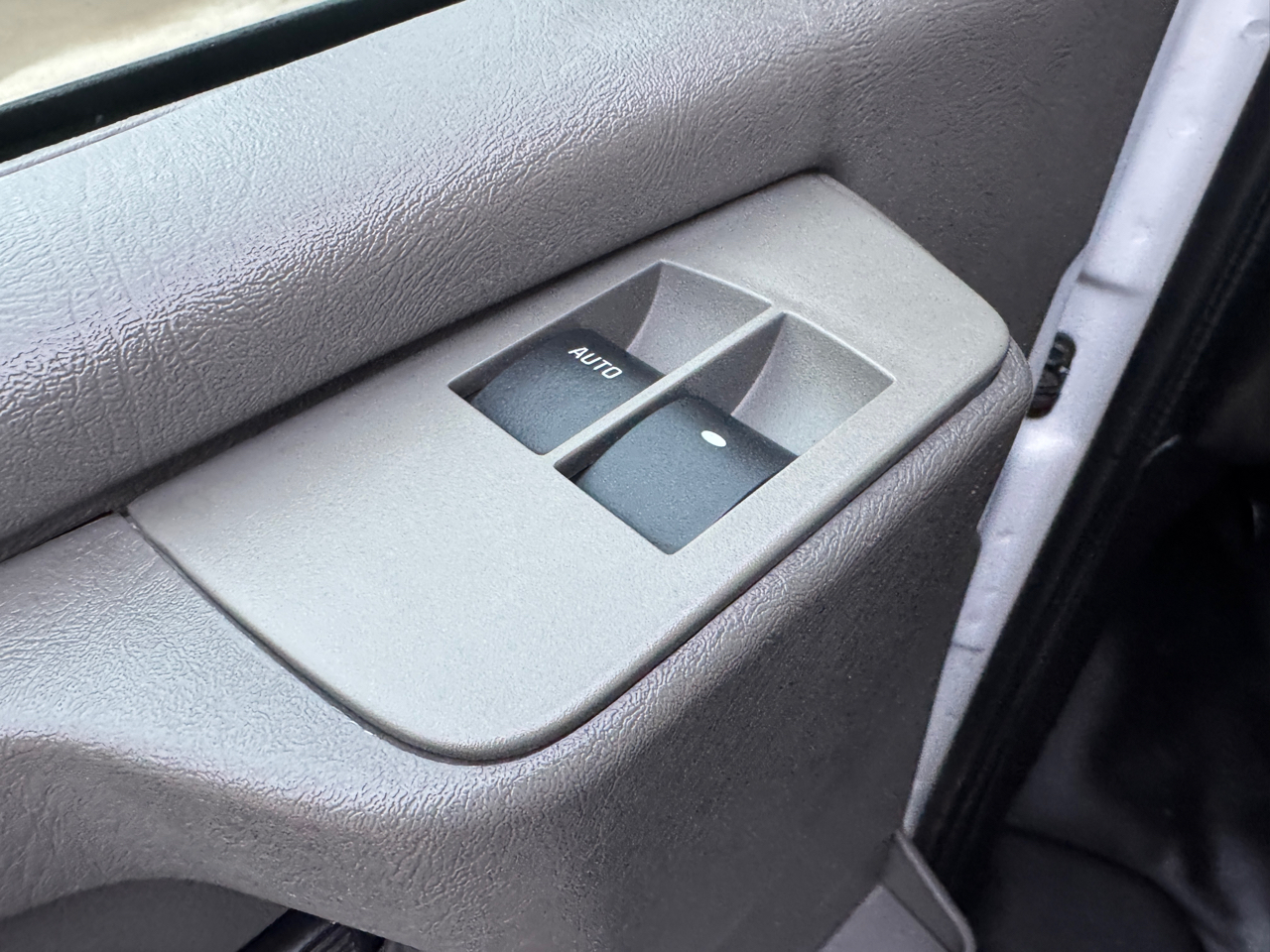 Chevrolet Express Passenger RWD 2500 135" LS 2015