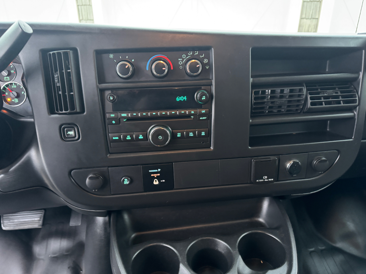 Chevrolet Express Passenger RWD 2500 135" LS 2015