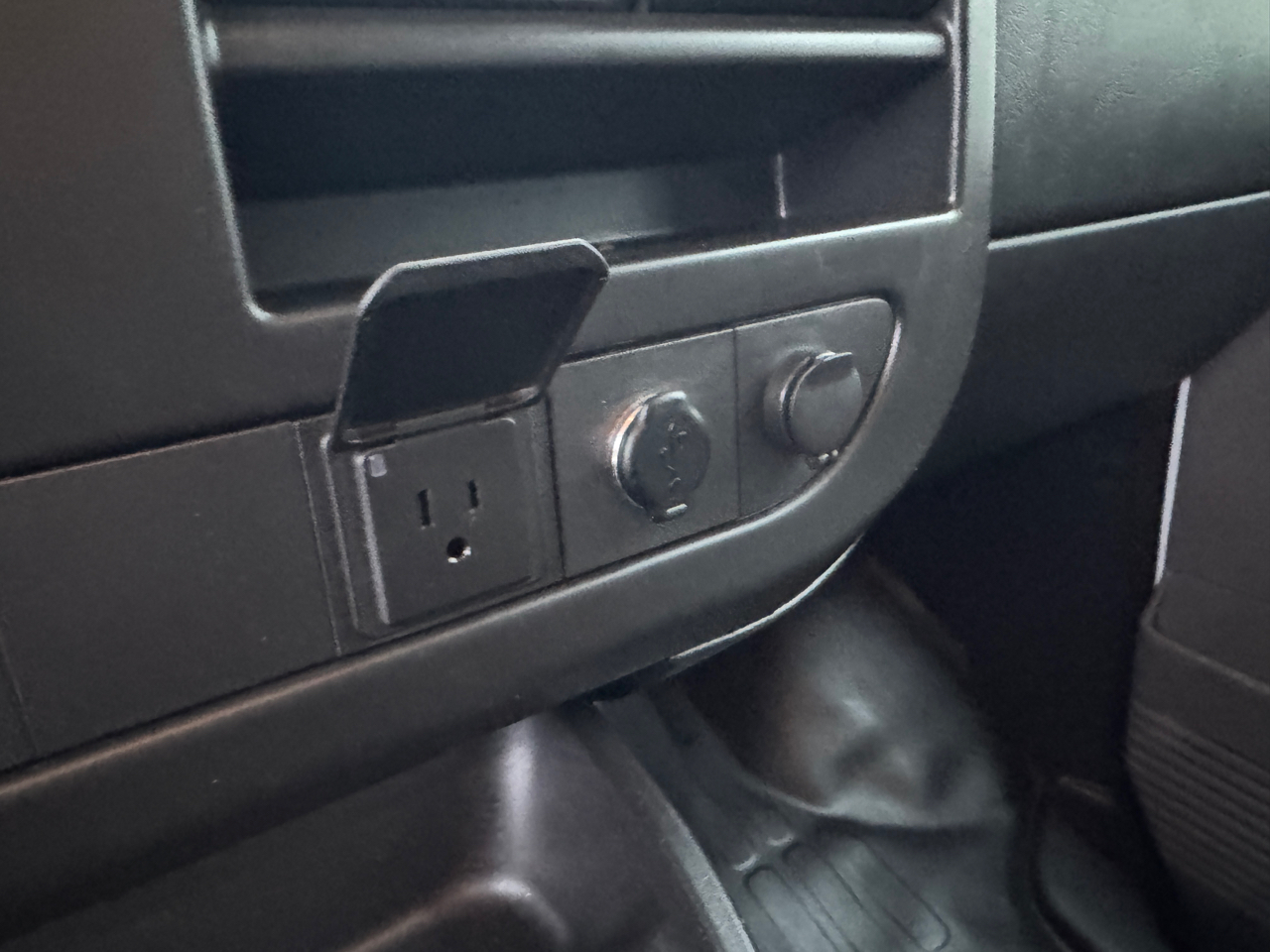 Chevrolet Express Passenger RWD 2500 135" LS 2015