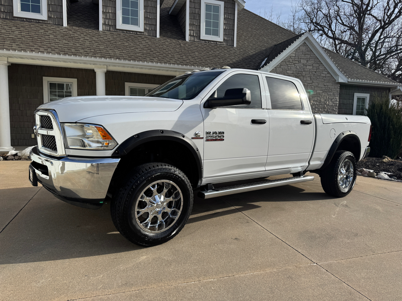 RAM 2500 Tradesman 4x4 Crew Cab 6'4" Box 2018