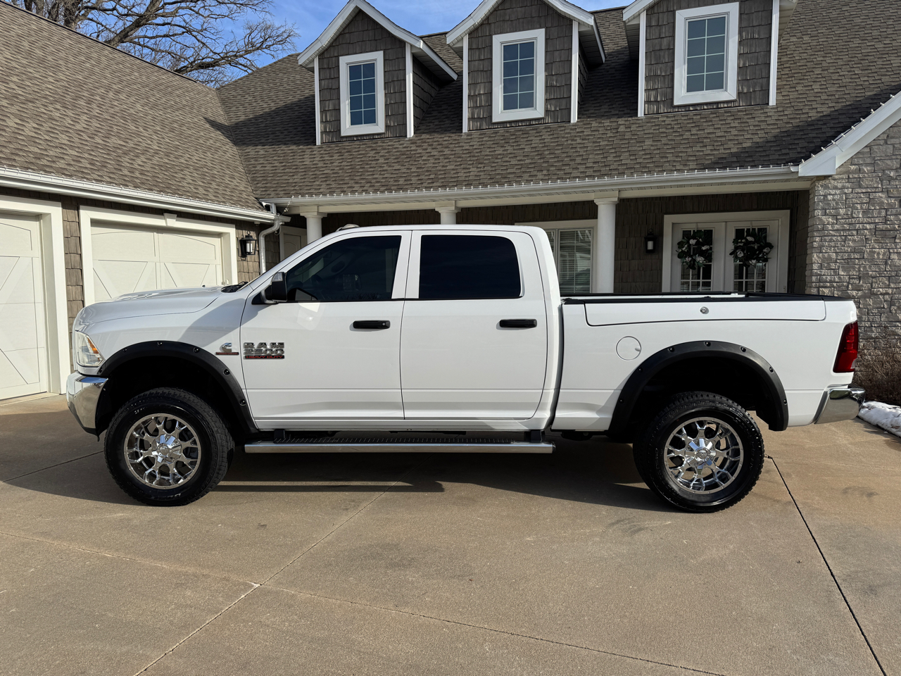 RAM 2500 Tradesman 4x4 Crew Cab 6'4" Box 2018