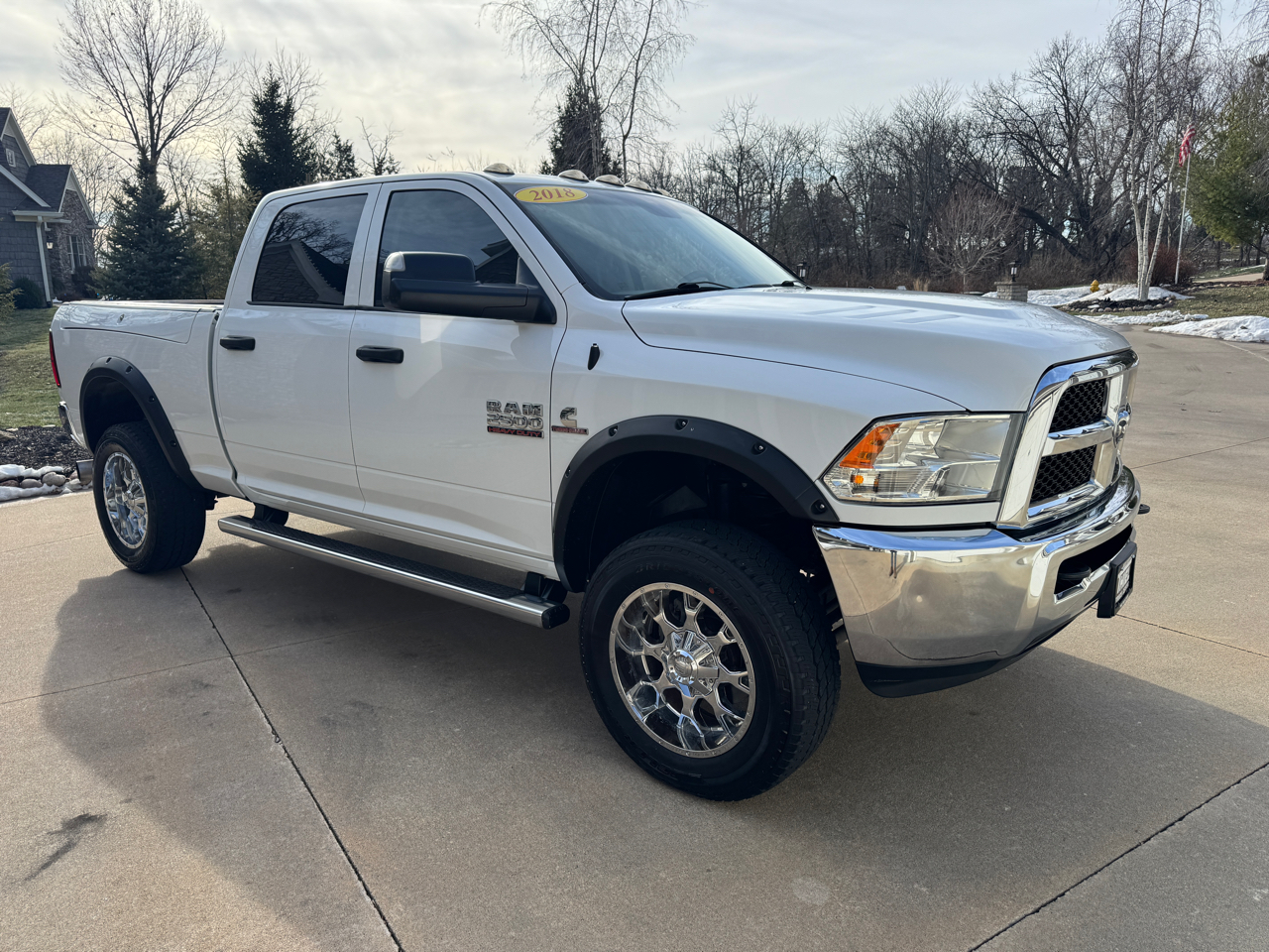 RAM 2500 Tradesman 4x4 Crew Cab 6'4" Box 2018