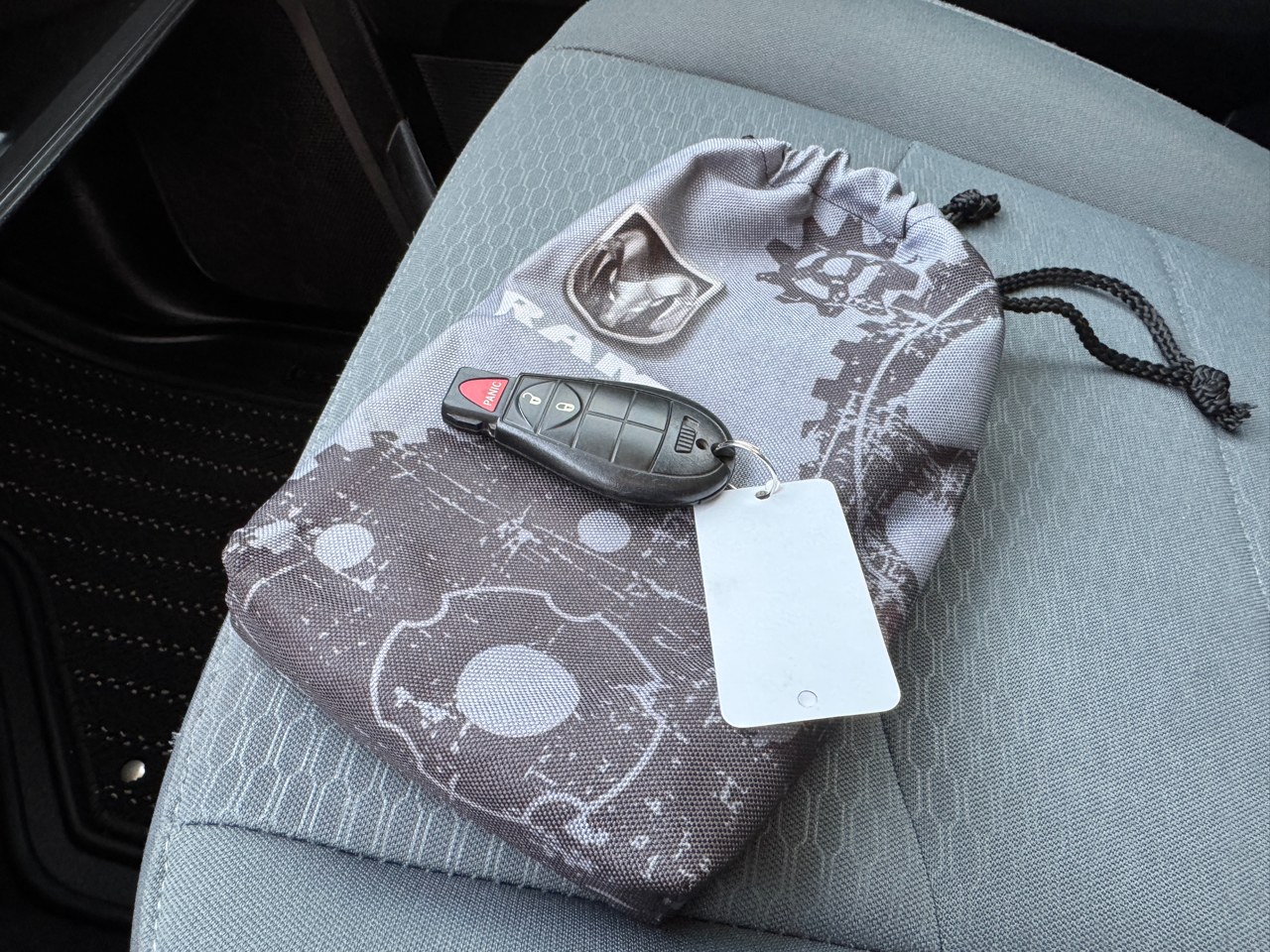 RAM 2500 Tradesman 4x4 Crew Cab 6'4" Box 2018