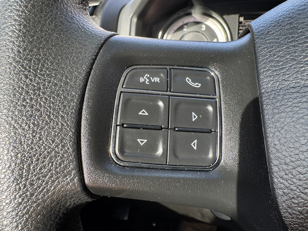 RAM 2500 Tradesman 4x4 Crew Cab 6'4" Box 2018