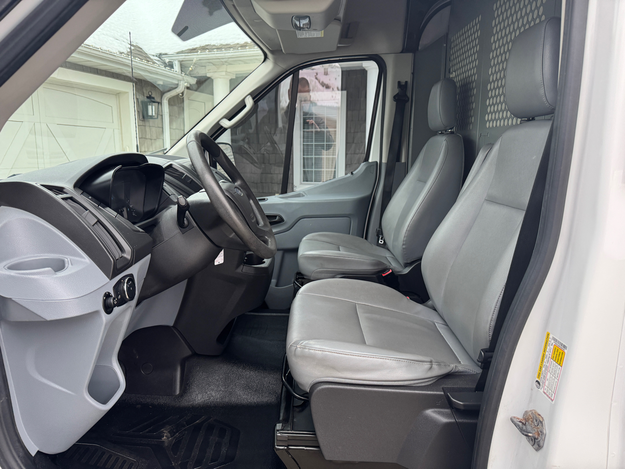 Ford Transit Cargo Van T-250 148" Med Rf 9000 GVWR Sliding RH Dr 2015