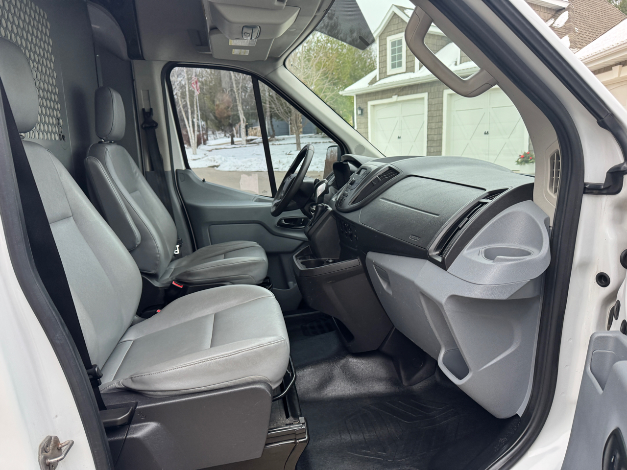 Ford Transit Cargo Van T-250 148" Med Rf 9000 GVWR Sliding RH Dr 2015