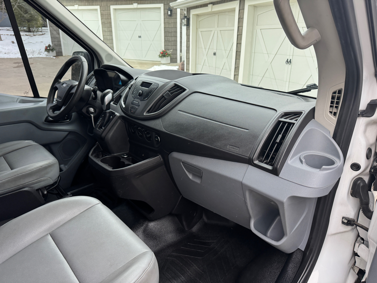 Ford Transit Cargo Van T-250 148" Med Rf 9000 GVWR Sliding RH Dr 2015