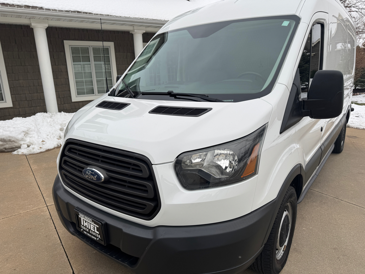 Ford Transit Cargo Van T-250 148" Med Rf 9000 GVWR Sliding RH Dr 2015