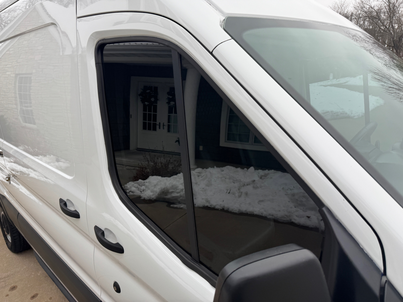 Ford Transit Cargo Van T-250 148" Med Rf 9000 GVWR Sliding RH Dr 2015