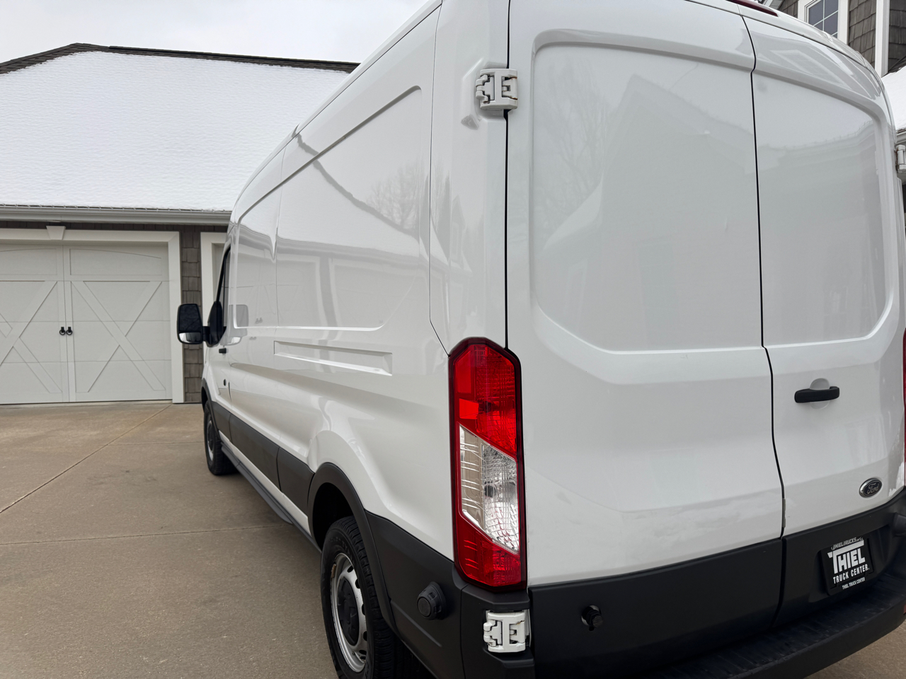 Ford Transit Cargo Van T-250 148" Med Rf 9000 GVWR Sliding RH Dr 2015