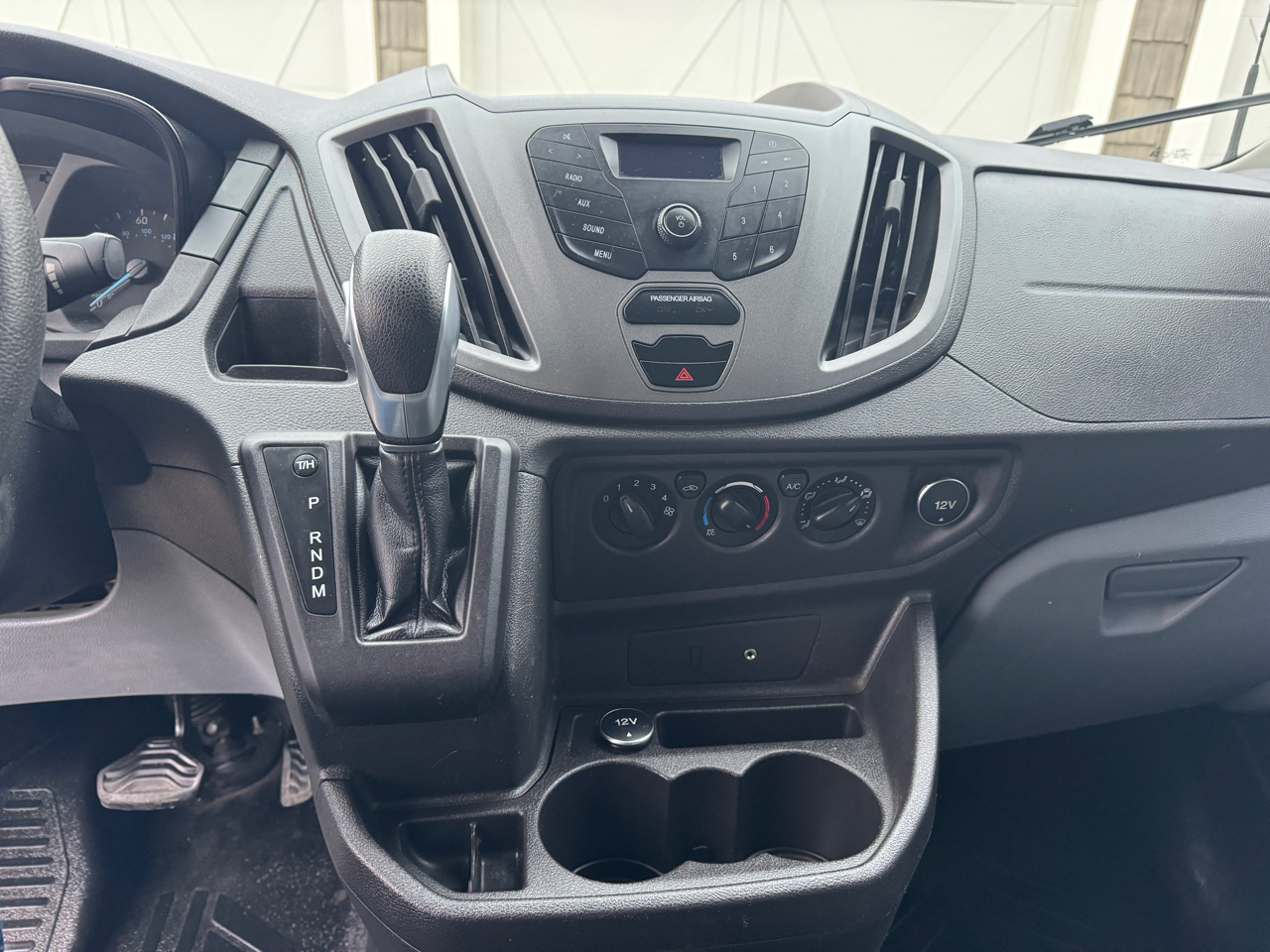 Ford Transit Cargo Van T-250 148" Med Rf 9000 GVWR Sliding RH Dr 2015