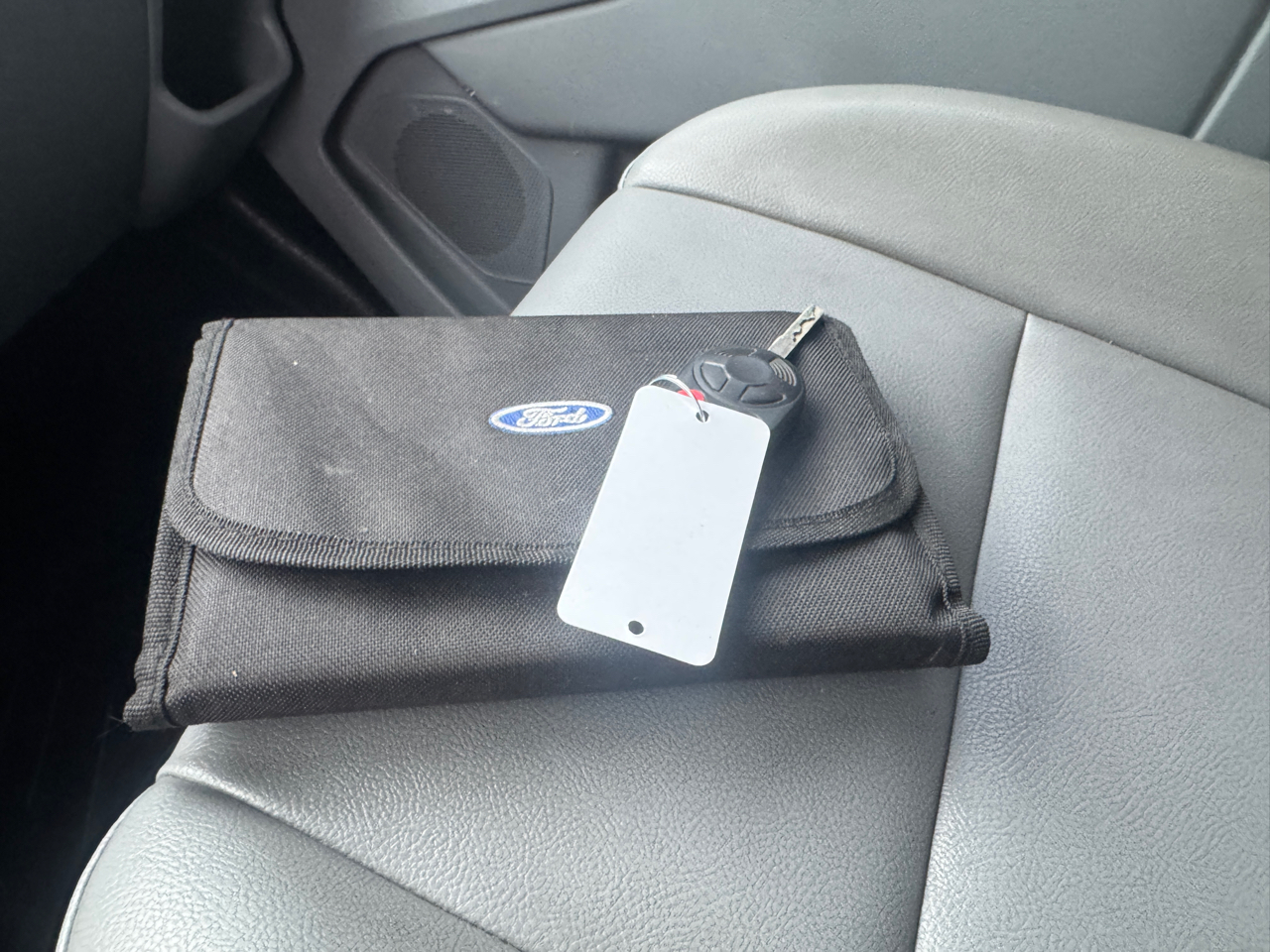 Ford Transit Cargo Van T-250 148" Med Rf 9000 GVWR Sliding RH Dr 2015