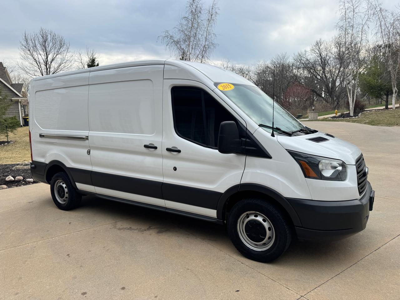 Ford Transit Cargo Van T-250 148" Med Rf 9000 GVWR Sliding RH Dr 2015