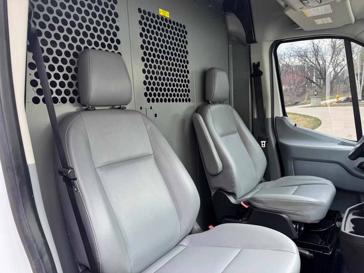 Ford Transit Cargo Van T-250 148" Med Rf 9000 GVWR Sliding RH Dr 2015