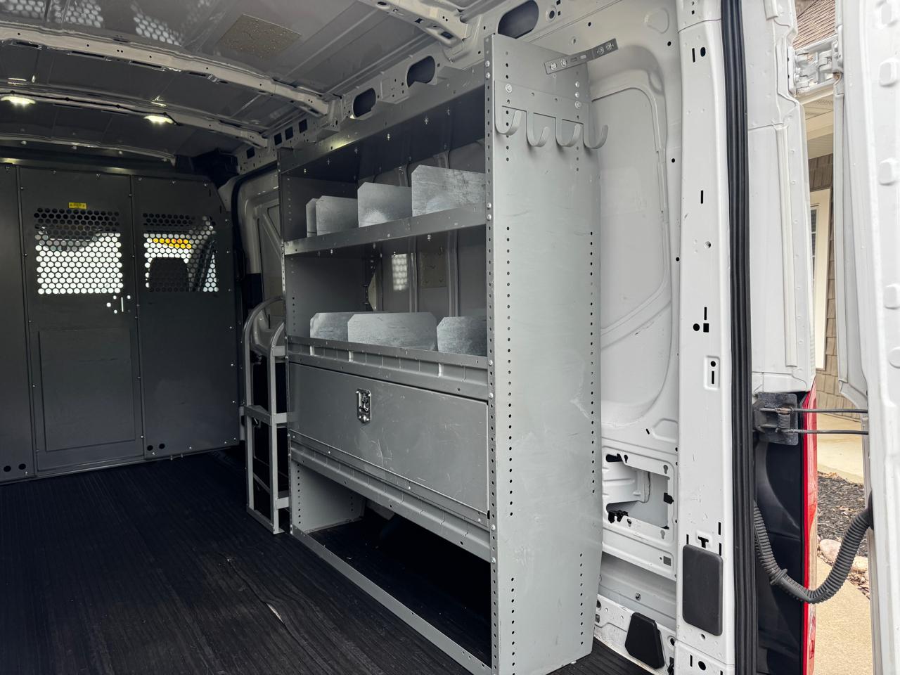 Ford Transit Cargo Van T-250 148" Med Rf 9000 GVWR Sliding RH Dr 2015