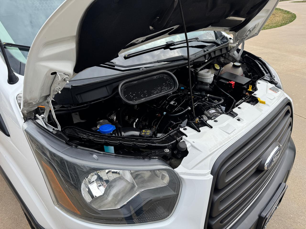 Ford Transit Cargo Van T-250 148" Med Rf 9000 GVWR Sliding RH Dr 2015