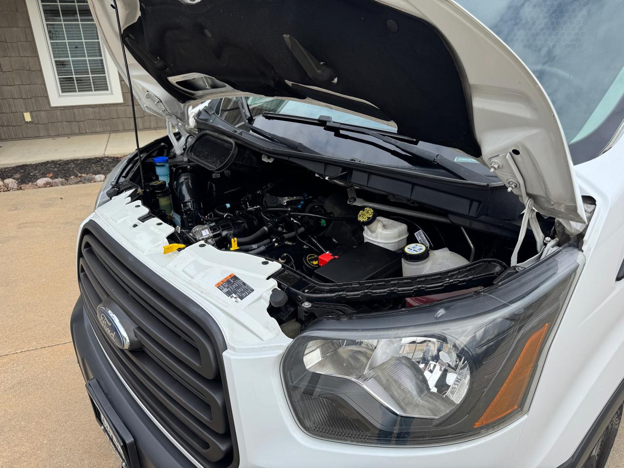 Ford Transit Cargo Van T-250 148" Med Rf 9000 GVWR Sliding RH Dr 2015