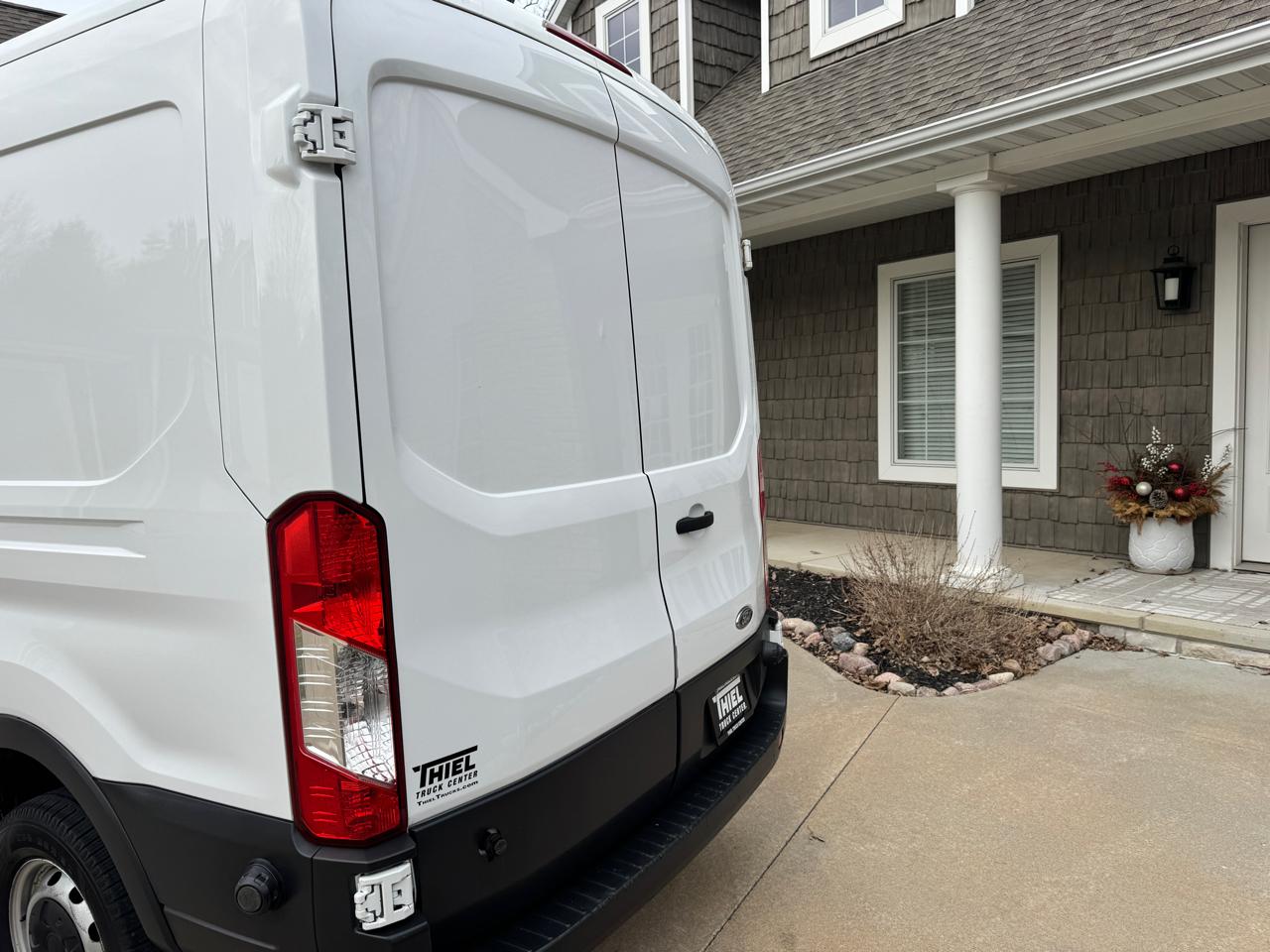 Ford Transit Cargo Van T-250 148" Med Rf 9000 GVWR Sliding RH Dr 2015