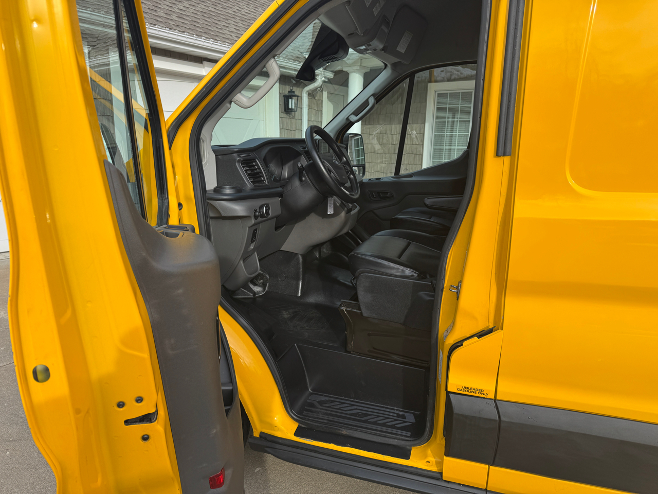 Ford Transit Cargo Van T-250 148" Hi Rf 9070 GVWR RWD 2021