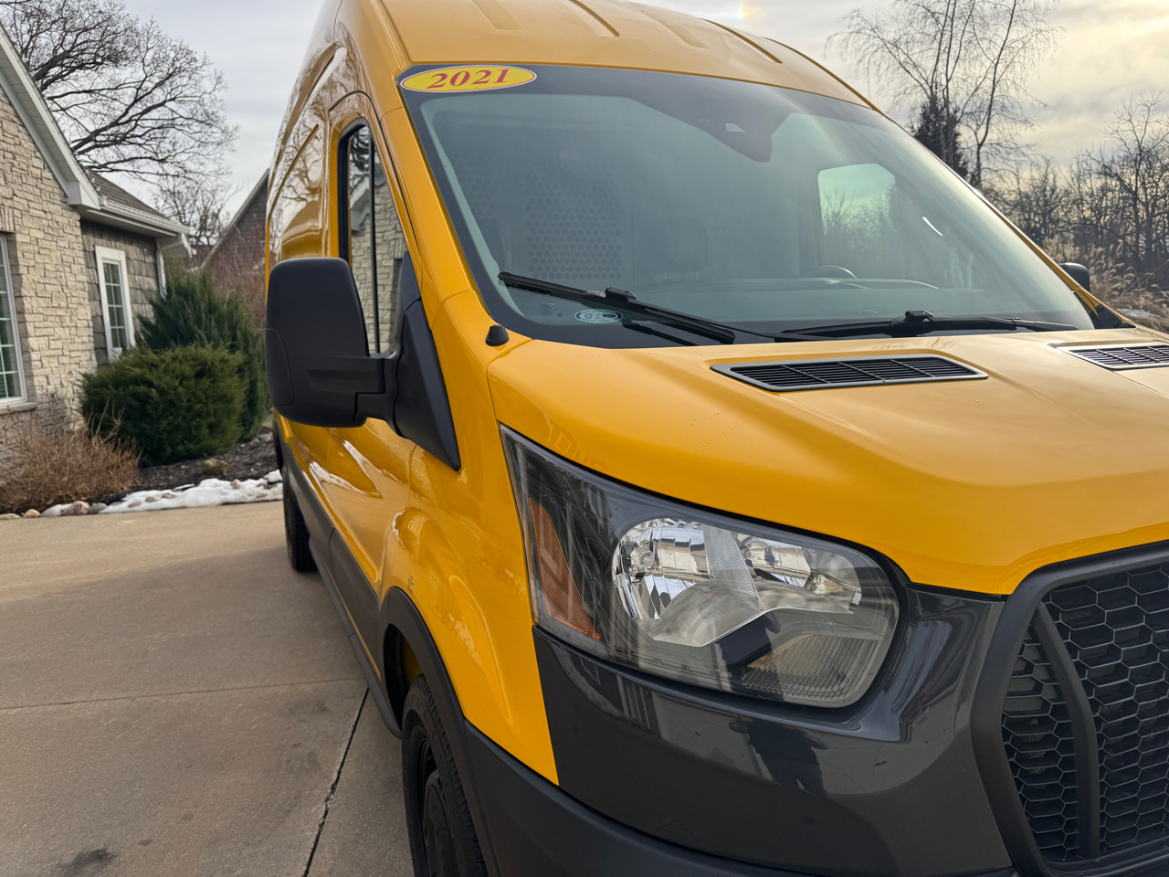 Ford Transit Cargo Van T-250 148" Hi Rf 9070 GVWR RWD 2021