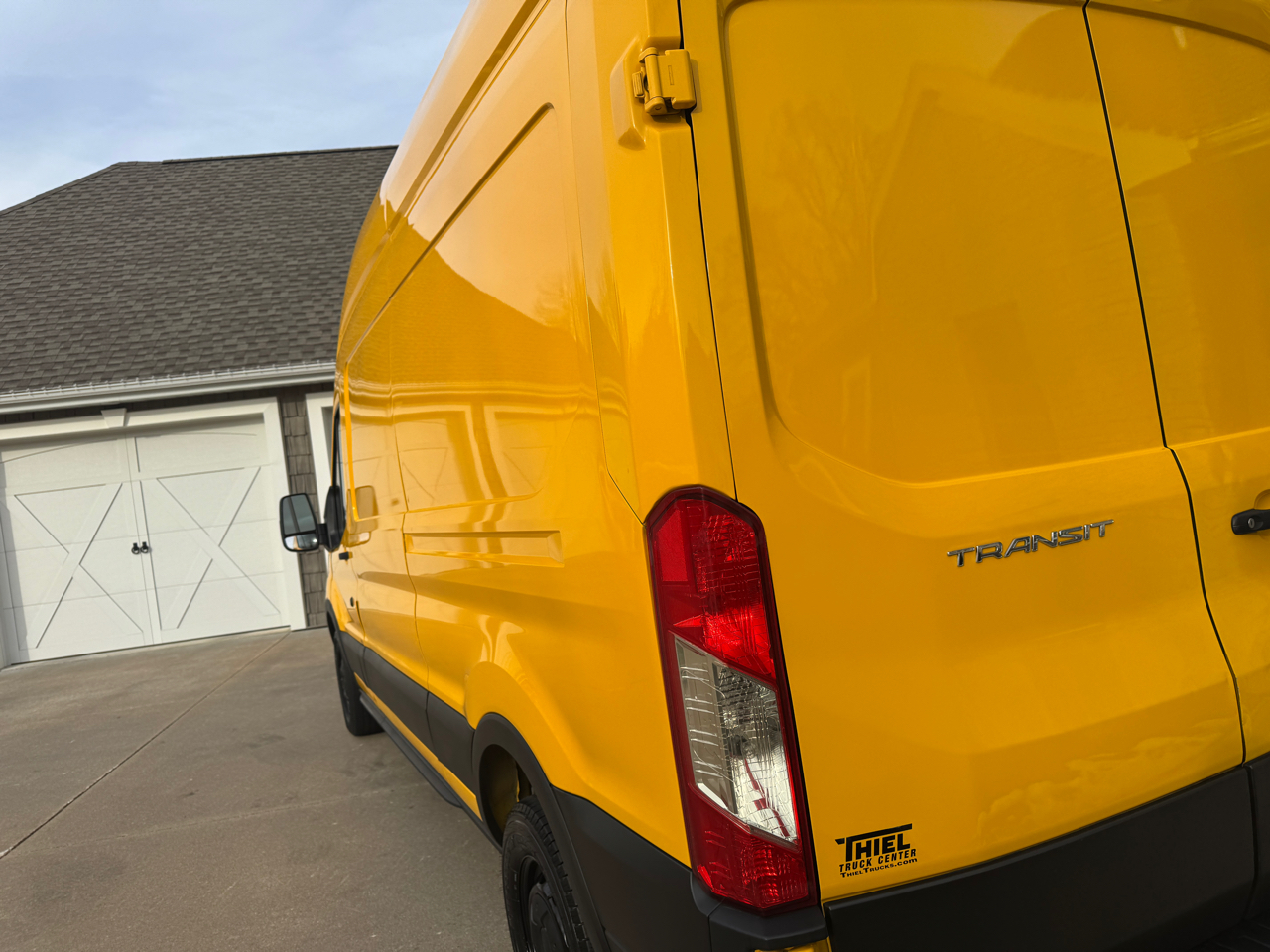 Ford Transit Cargo Van T-250 148" Hi Rf 9070 GVWR RWD 2021