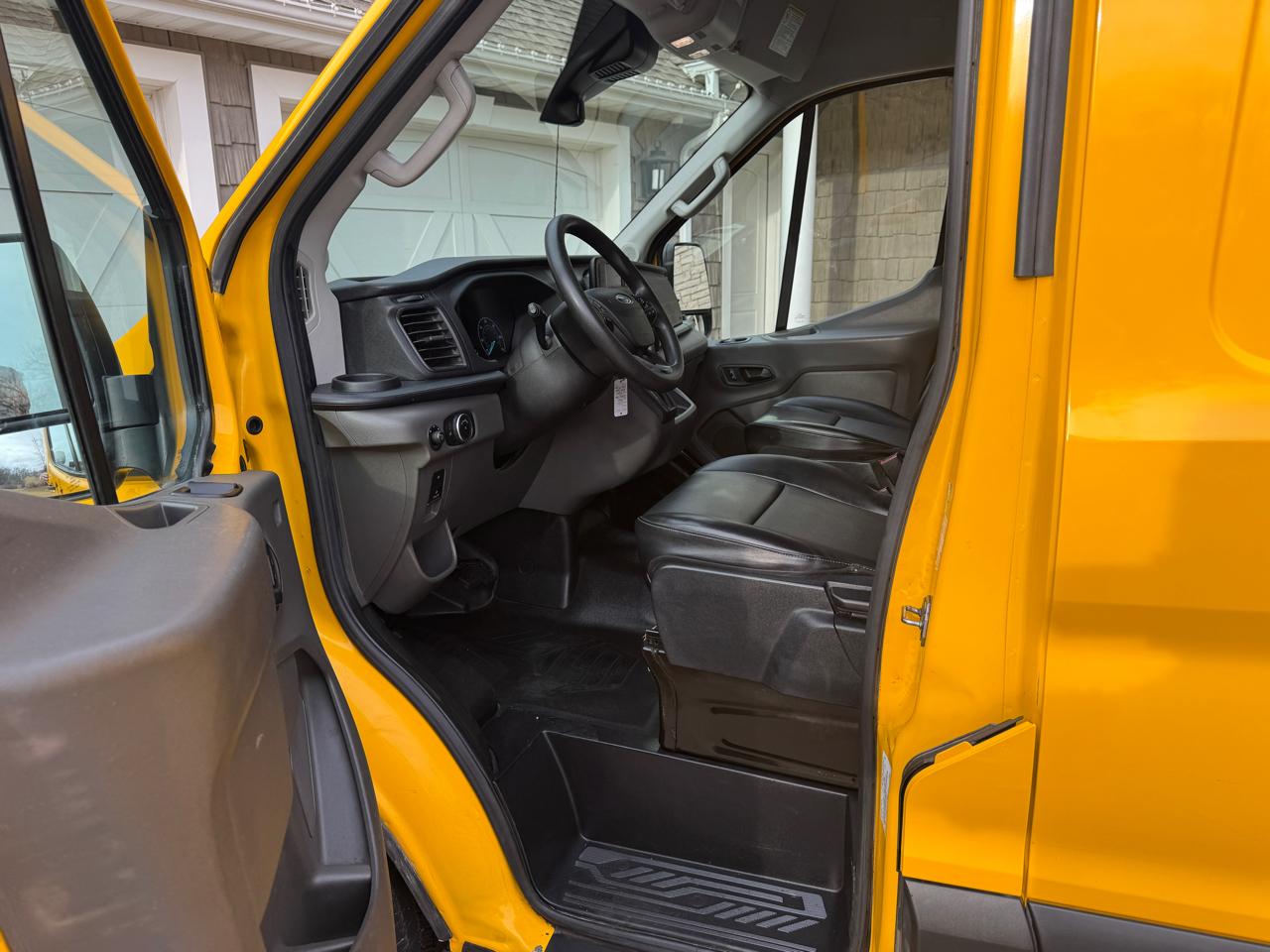 Ford Transit Cargo Van T-250 148" Hi Rf 9070 GVWR RWD 2021