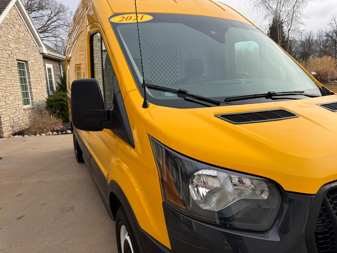 Ford Transit Cargo Van T-250 148" Hi Rf 9070 GVWR RWD 2021