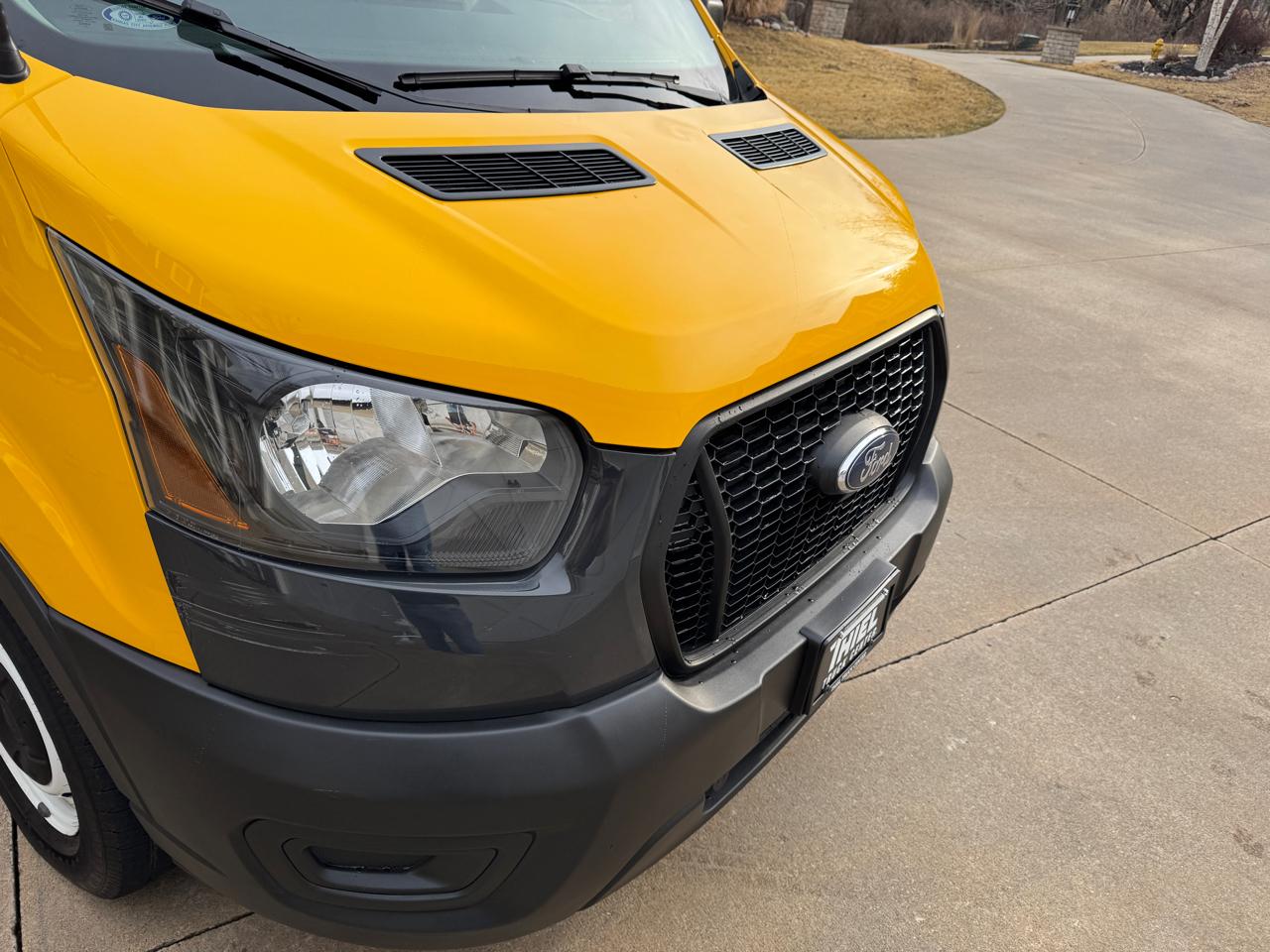 Ford Transit Cargo Van T-250 148" Hi Rf 9070 GVWR RWD 2021