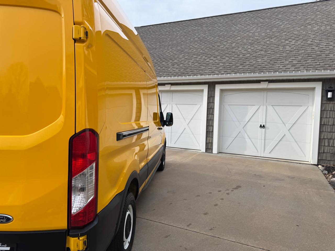 Ford Transit Cargo Van T-250 148" Hi Rf 9070 GVWR RWD 2021