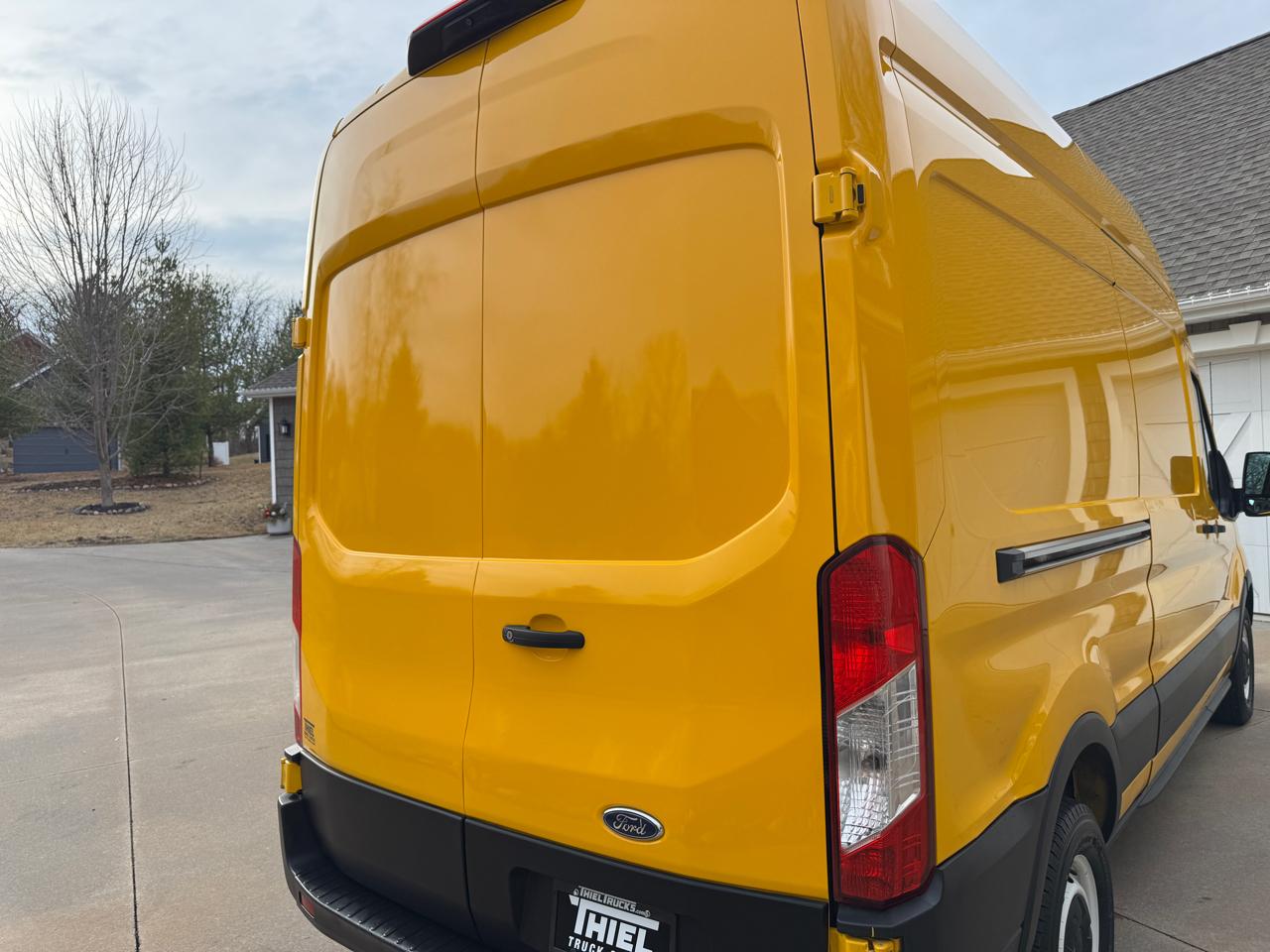 Ford Transit Cargo Van T-250 148" Hi Rf 9070 GVWR RWD 2021