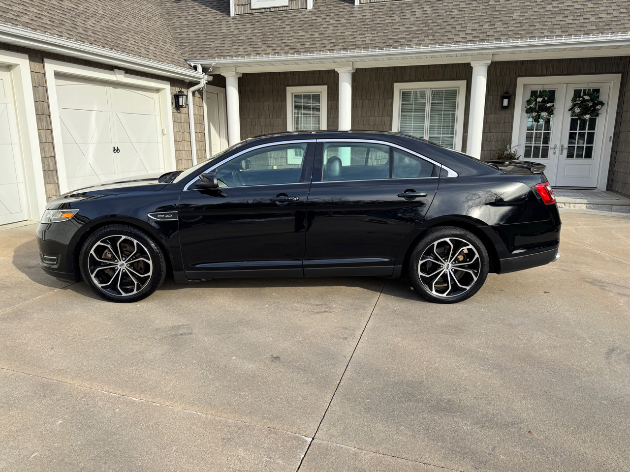 Ford Taurus SHO AWD 2017