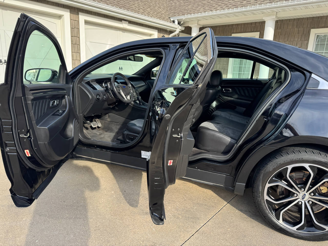 Ford Taurus SHO AWD 2017