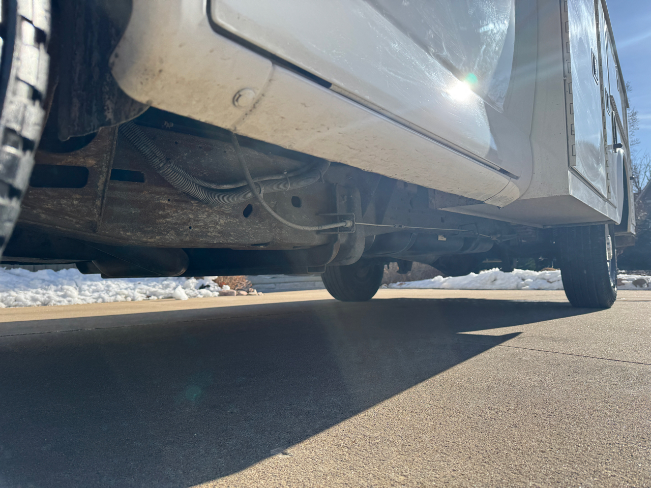 Chevrolet Express Commercial Cutaway RWD 3500 139" WB Work Van 2011