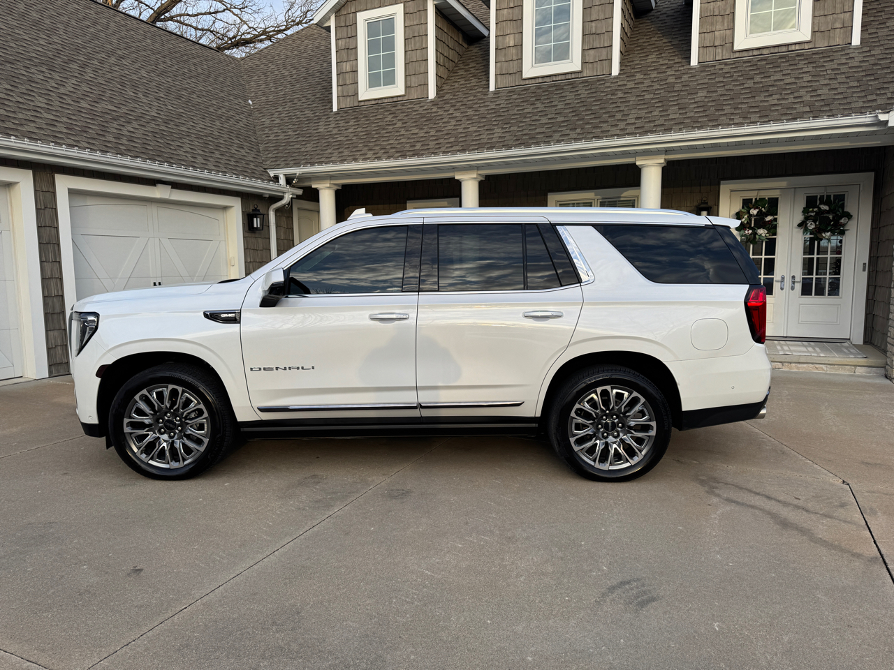 GMC Yukon 4WD 4dr Denali Ultimate 2024