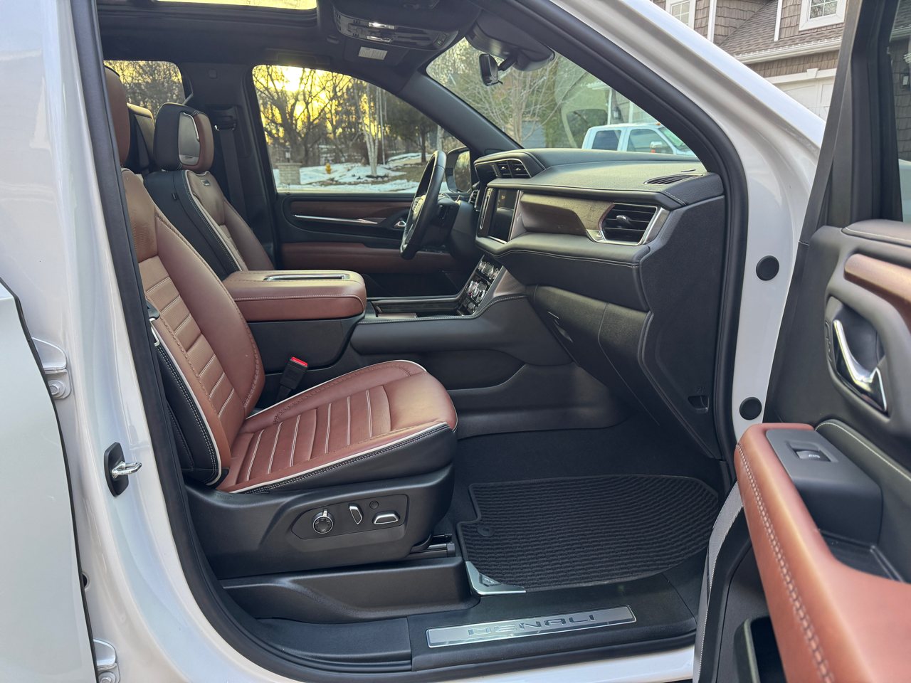 GMC Yukon 4WD 4dr Denali Ultimate 2024