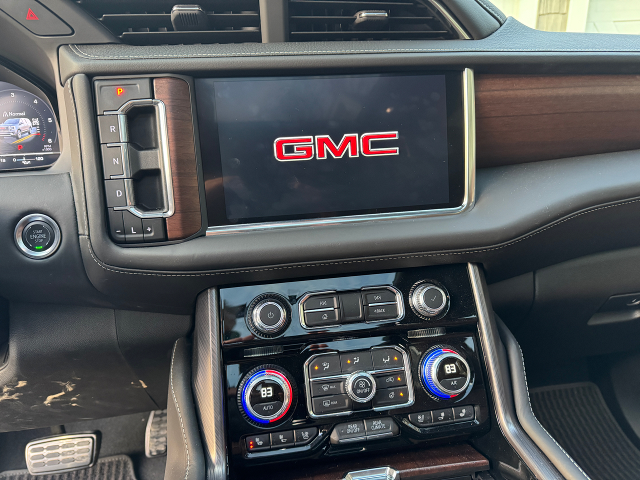 GMC Yukon 4WD 4dr Denali Ultimate 2024