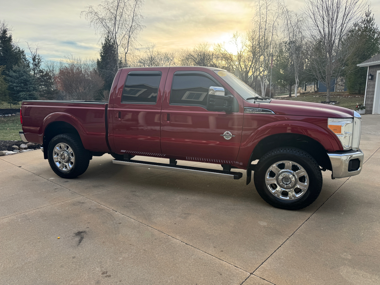 Ford Super Duty F-350 SRW 4WD Crew Cab 156" Lariat 2015