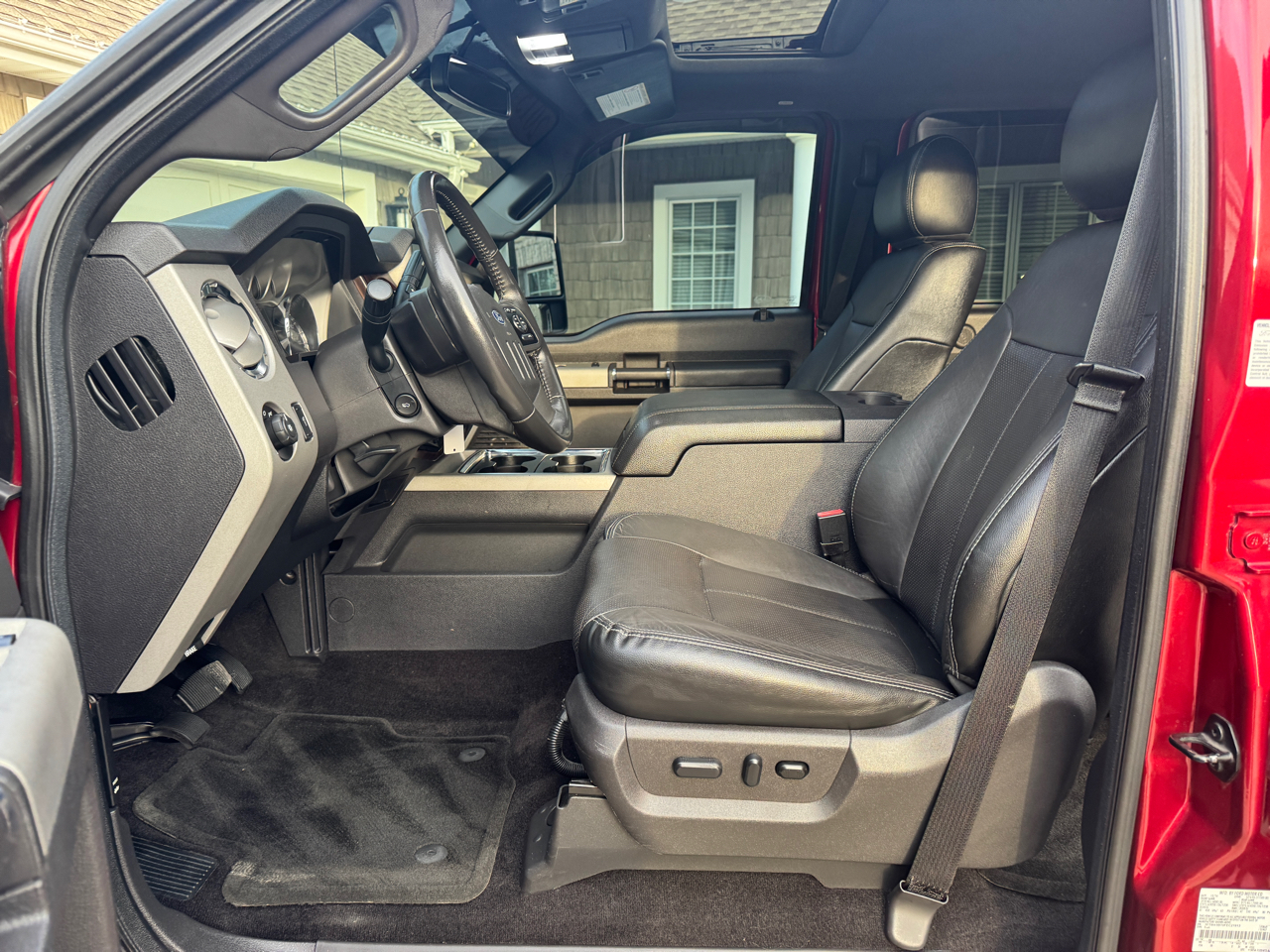 Ford Super Duty F-350 SRW 4WD Crew Cab 156" Lariat 2015