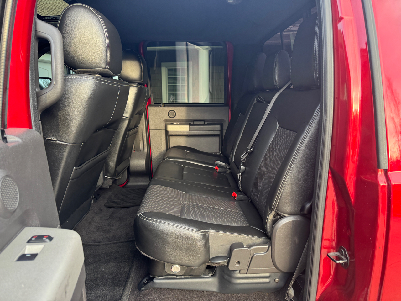 Ford Super Duty F-350 SRW 4WD Crew Cab 156" Lariat 2015