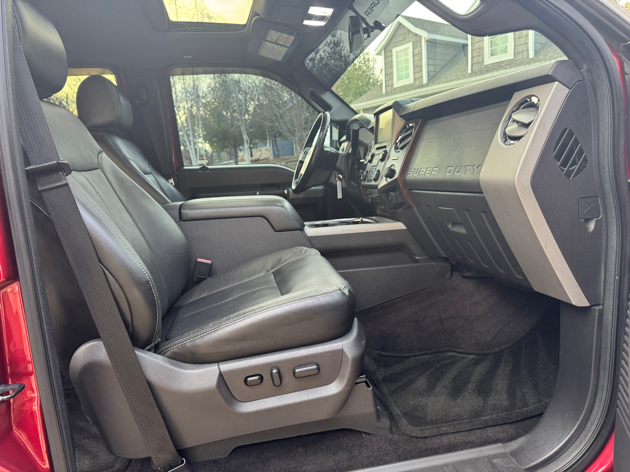 Ford Super Duty F-350 SRW 4WD Crew Cab 156" Lariat 2015